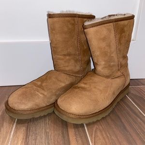 UGG® Australia 'Classic Short' Boot (Women)